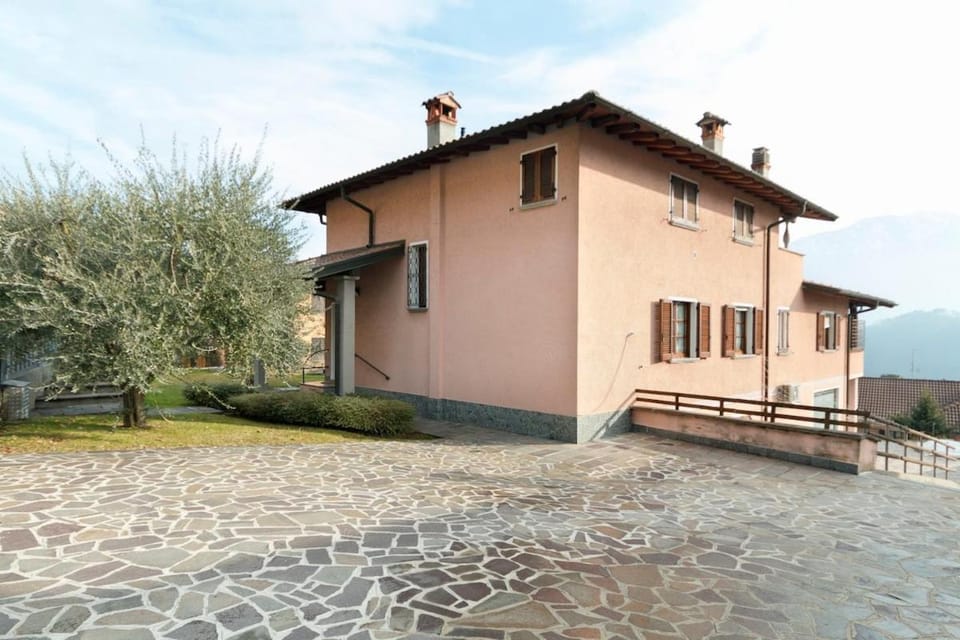 Property building, Day, Natural landscape