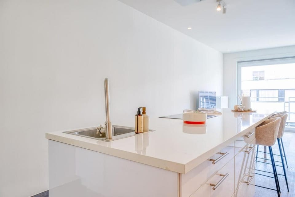 Bright apartment with sunny terrace and parking Apartment in Knokke-Heist