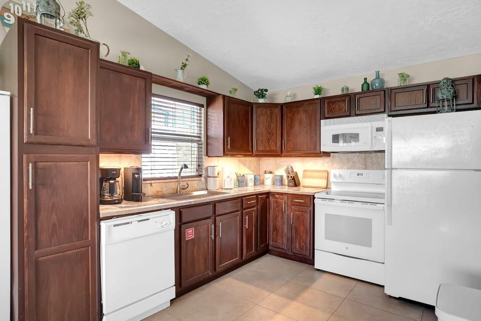 Key Largo Home with Spa and Pool House in Key Largo
