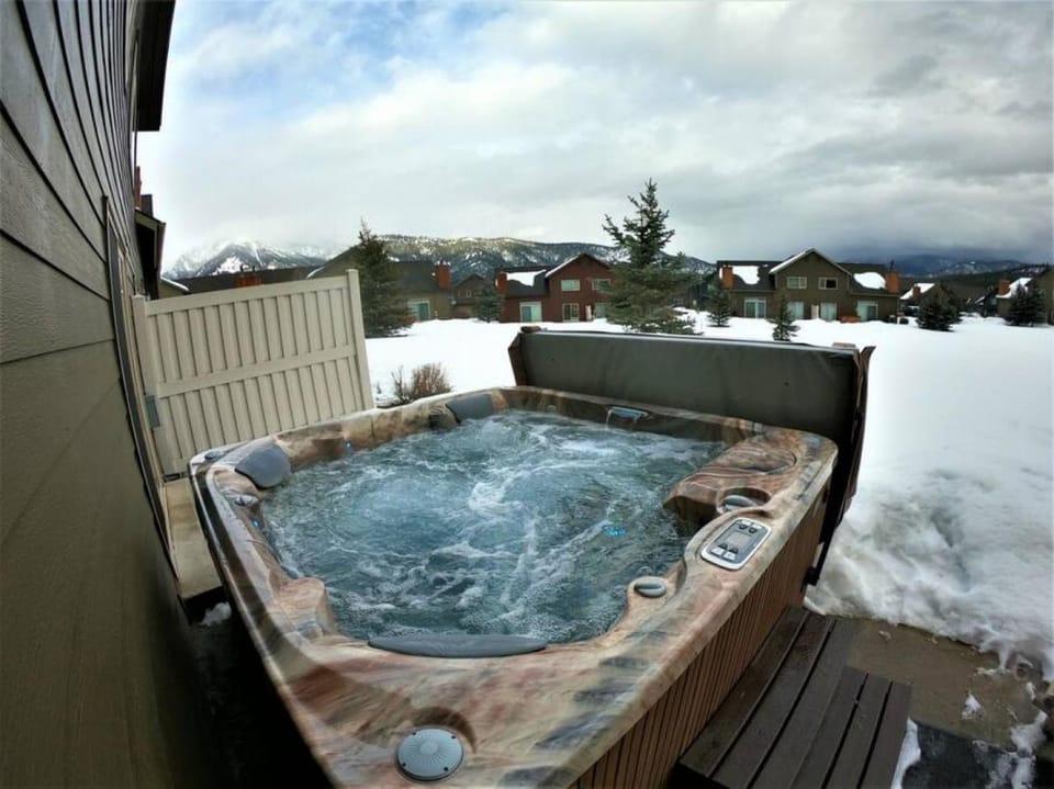Final Frontier House in Big Sky