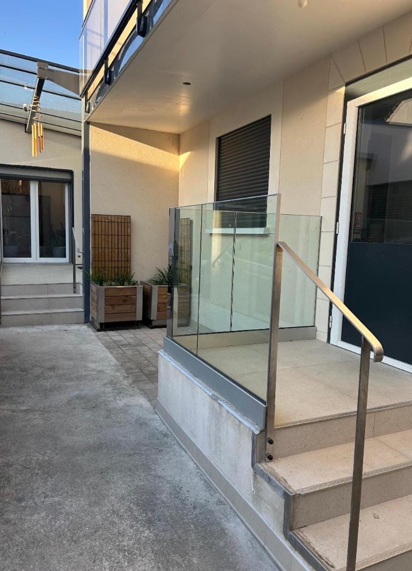 Property building, Facade/entrance, Day, View (from property/room)