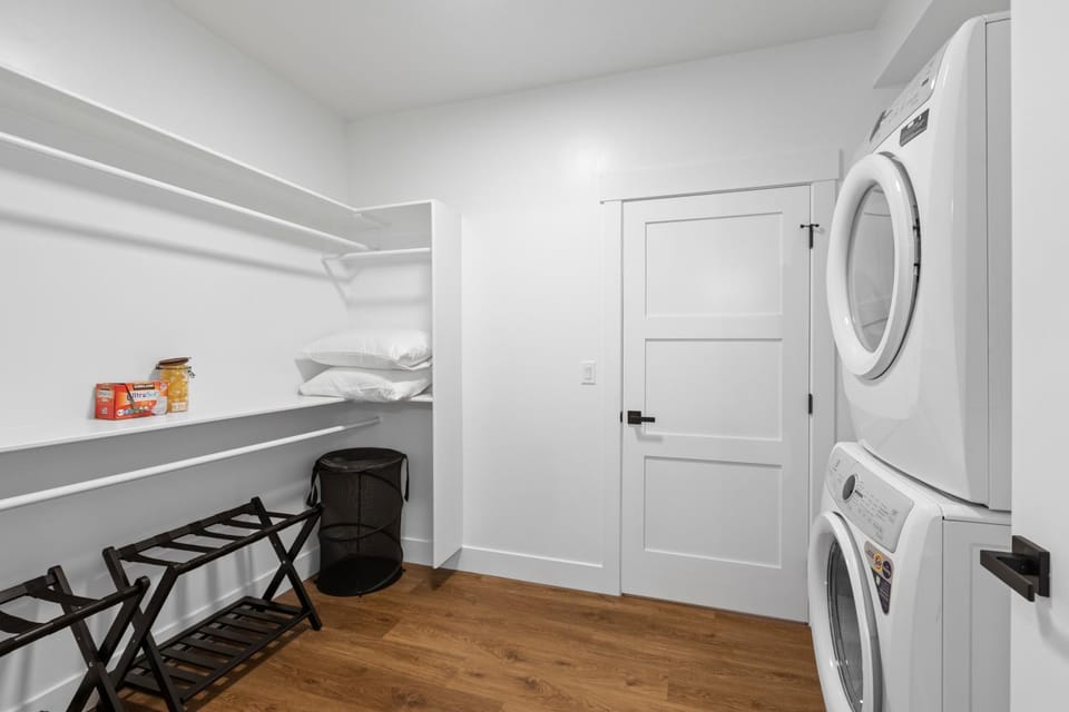 storage, laundry