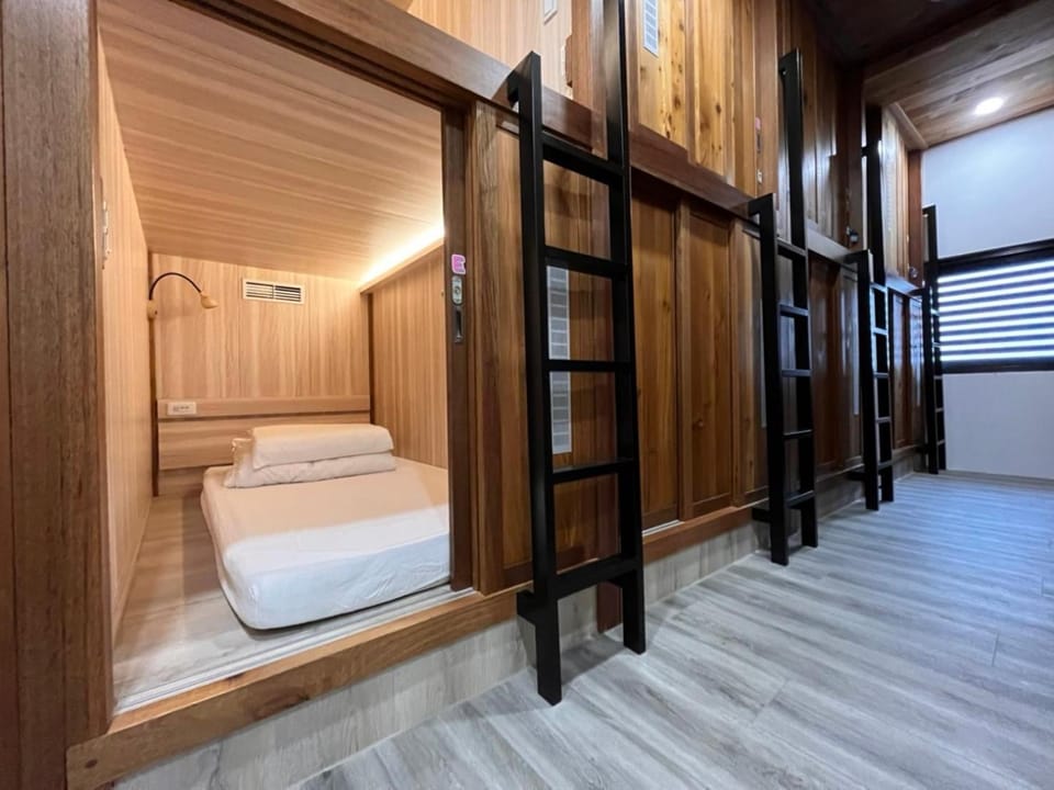 bunk bed