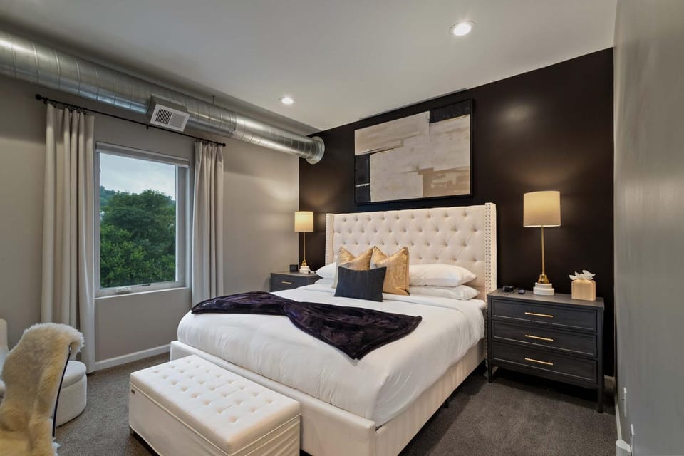 New Chic Condo in Pittsburgh House in Pittsburgh
