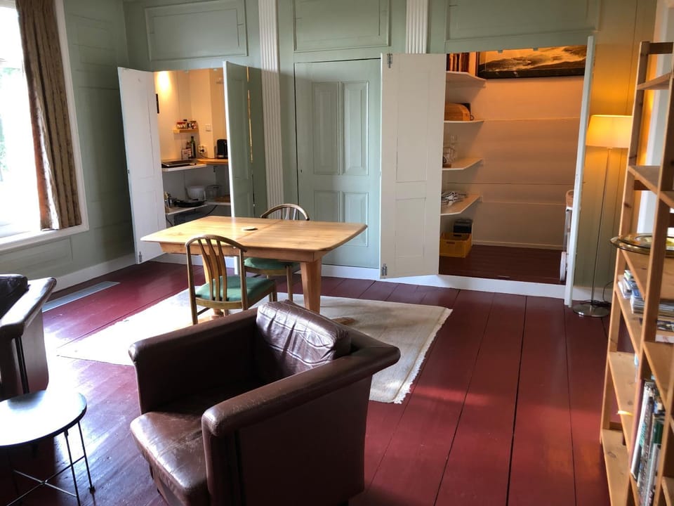 Coffee/tea facilities, Living room, Food
