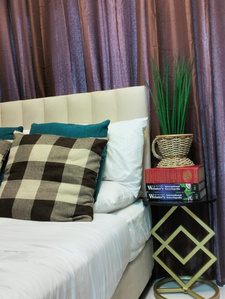 HyrCondotel Bed and Breakfast in Pasay