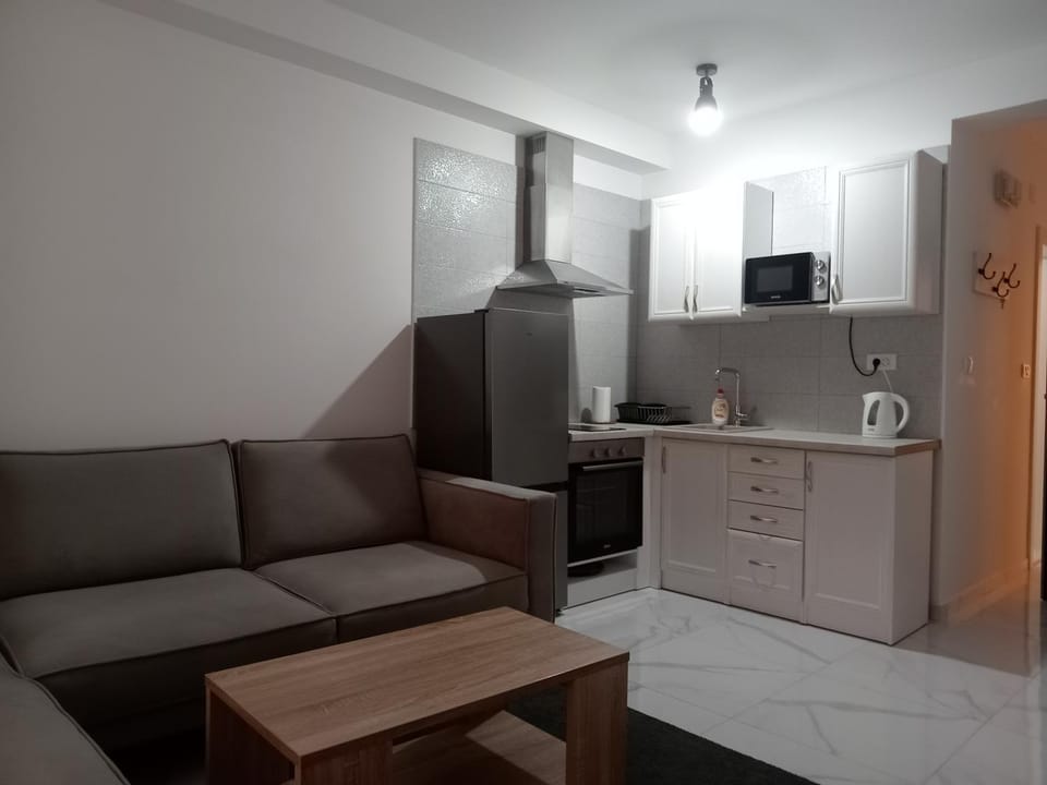 Kitchen or kitchenette, Seating area