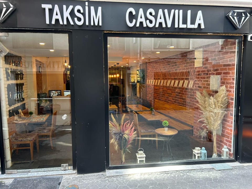 Property building, Restaurant/places to eat, Day, Lobby or reception