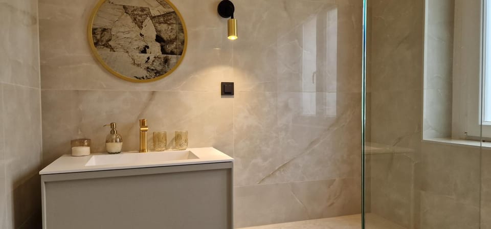 Shower, Bathroom