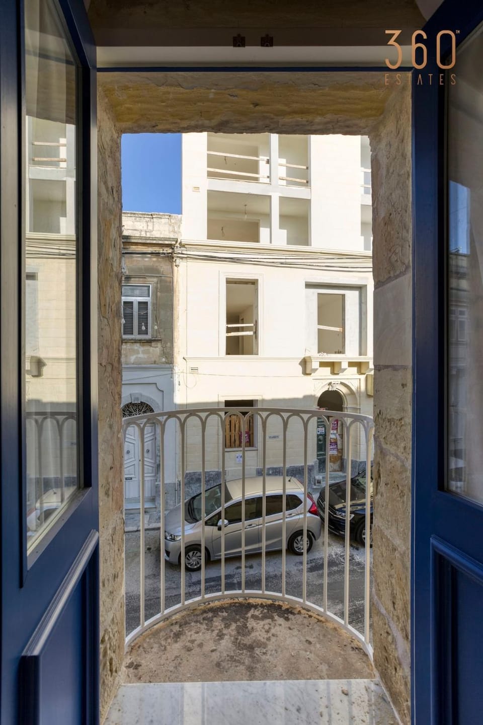 Property building, Patio, Day, View (from property/room), Balcony/Terrace, Living room, Seating area, Dining area
