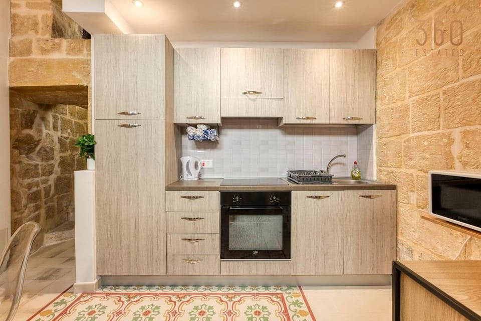 Kitchen or kitchenette, dishwasher, minibar, oven, pet friendly, stove, toaster