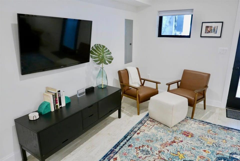 No More Looking-Parking Apartment in District of Columbia