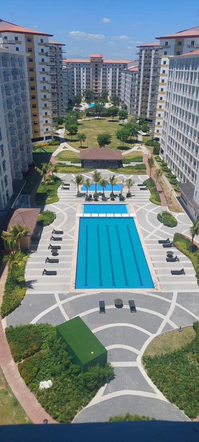 King Elite Condo Hotel Field Residences Near NAIA Airport Hotel in Las Pinas