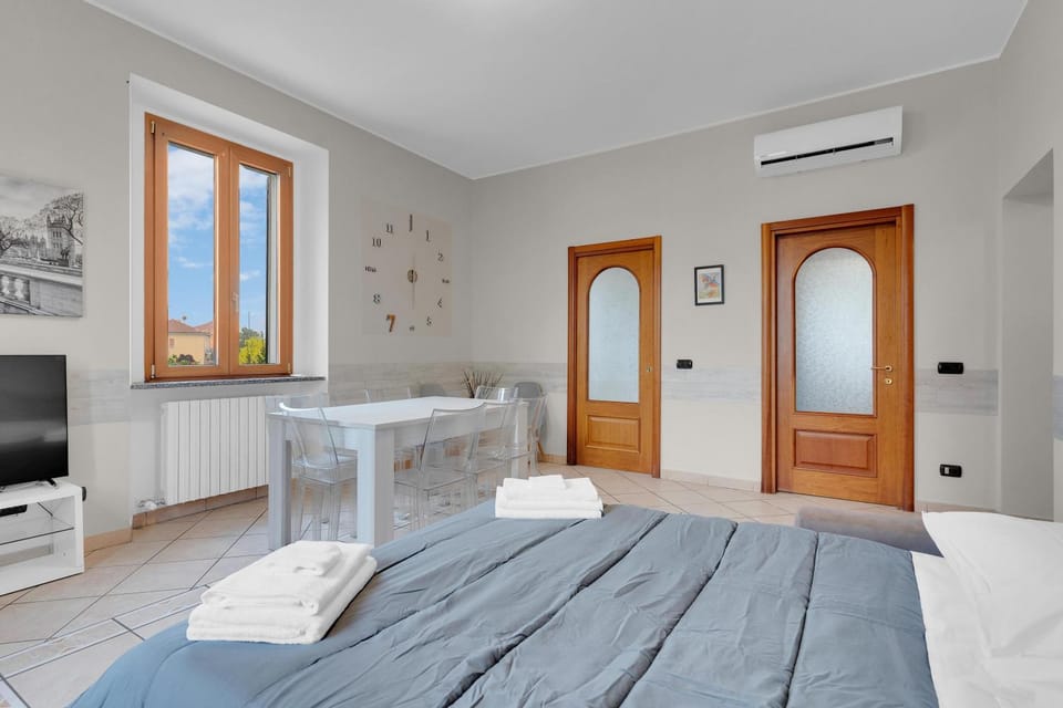 Communal lounge/ TV room, TV and multimedia