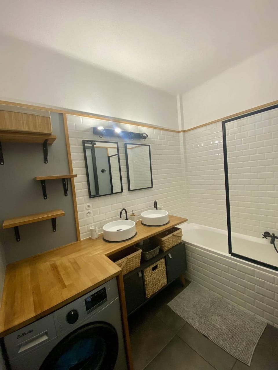 Bathroom, Bath