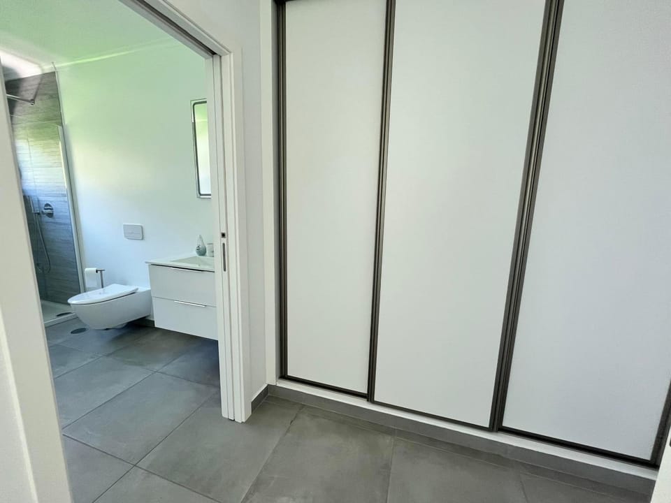 Bathroom, Living room