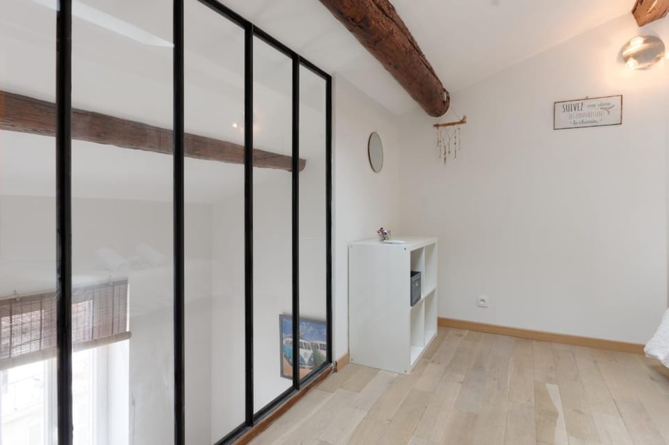 Magnifique Duplex Climatisé Centre-ville Réformé Canebière Apartment in Marseille