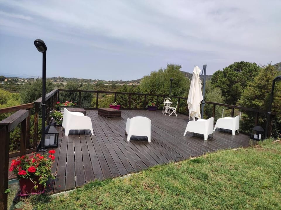 Patio, Natural landscape, Solarium, Balcony/Terrace, Garden view, sunbed