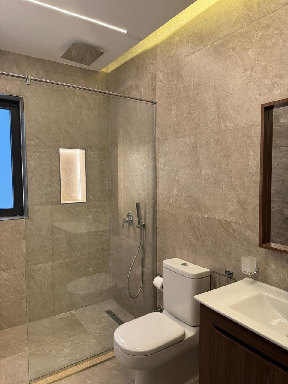 Luxurious Lake View Flat 2BR 115 Apartment in New Cairo City