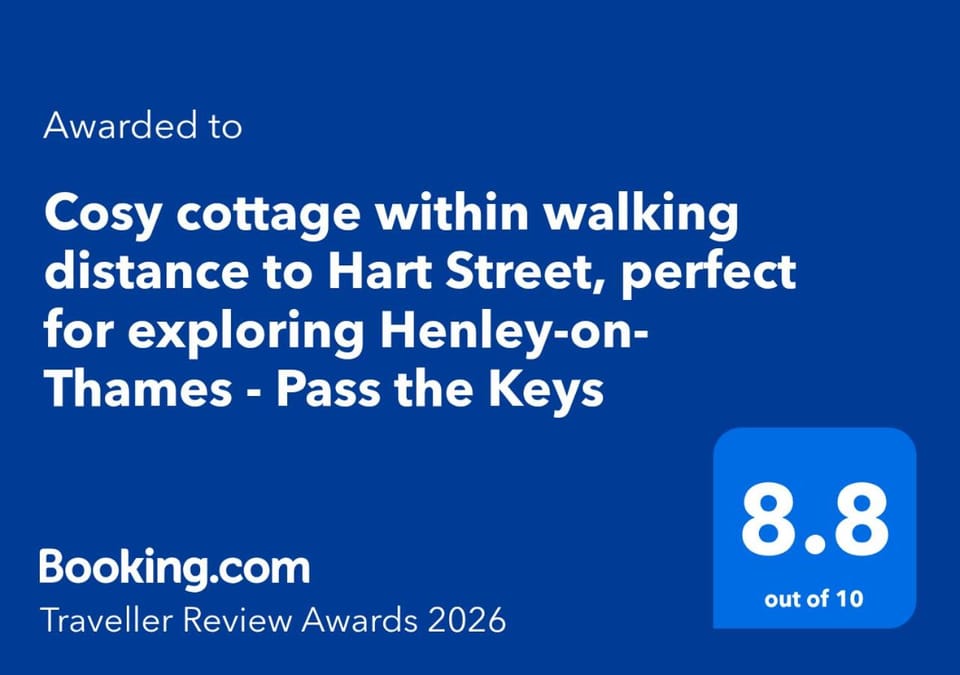 Cosy cottage within walking distance to Hart Street, perfect for exploring Henley-on-Thames - Pass the Keys House in Henley-on-Thames