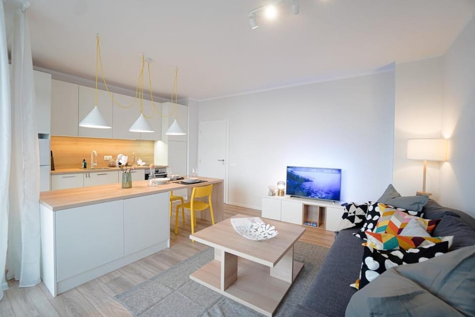 TV and multimedia, Kitchen or kitchenette, Living room, Seating area, Dining area, minibar, stove