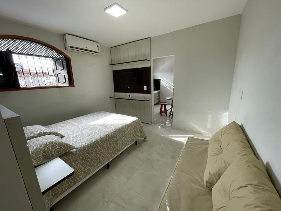 Bed, TV and multimedia, Photo of the whole room, Bedroom, internet, internet, air conditioner