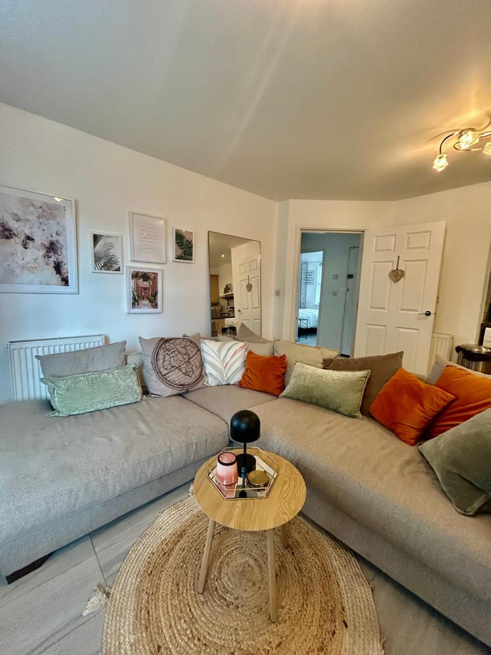 Cosy 4 Bed Apt by Telford Centre Apartment in Telford