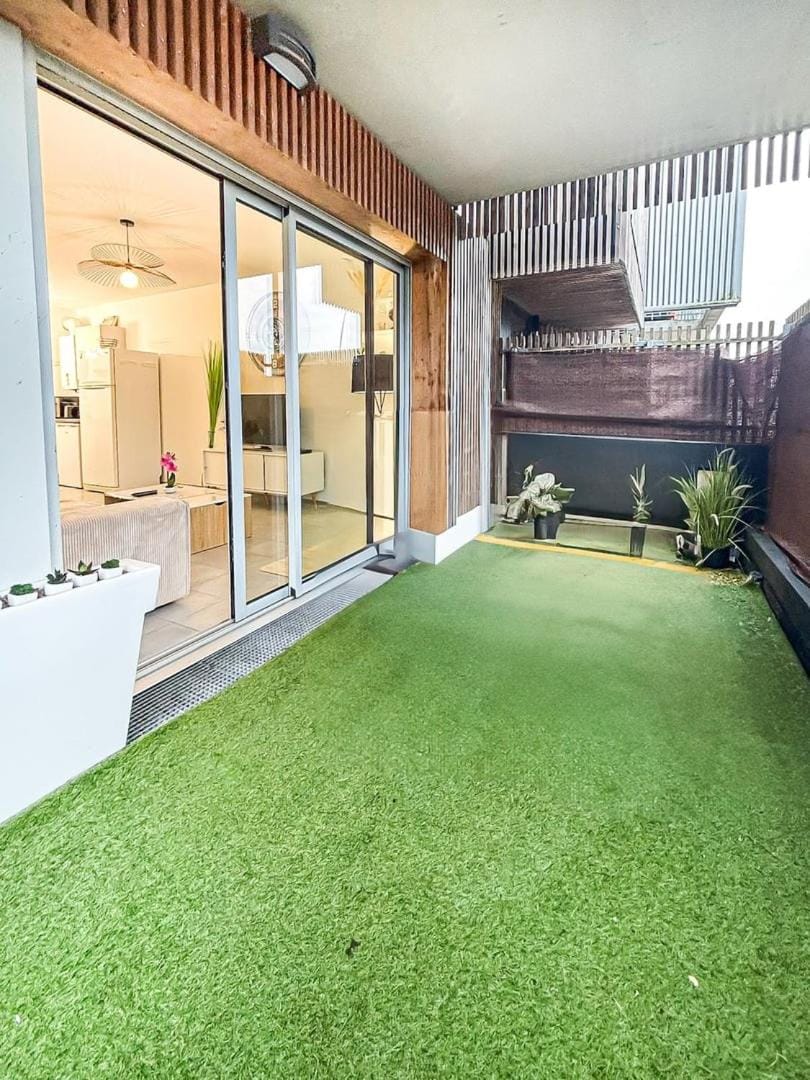 Le Saint Éloi, Terrasse, confortable et parking Apartment in La Rochelle