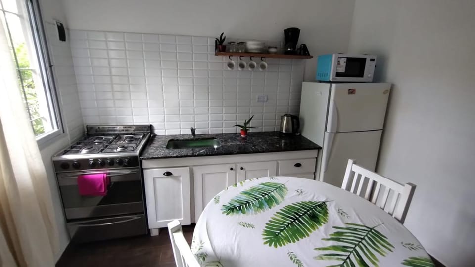 Dining area, oven, pet friendly, stove, toaster