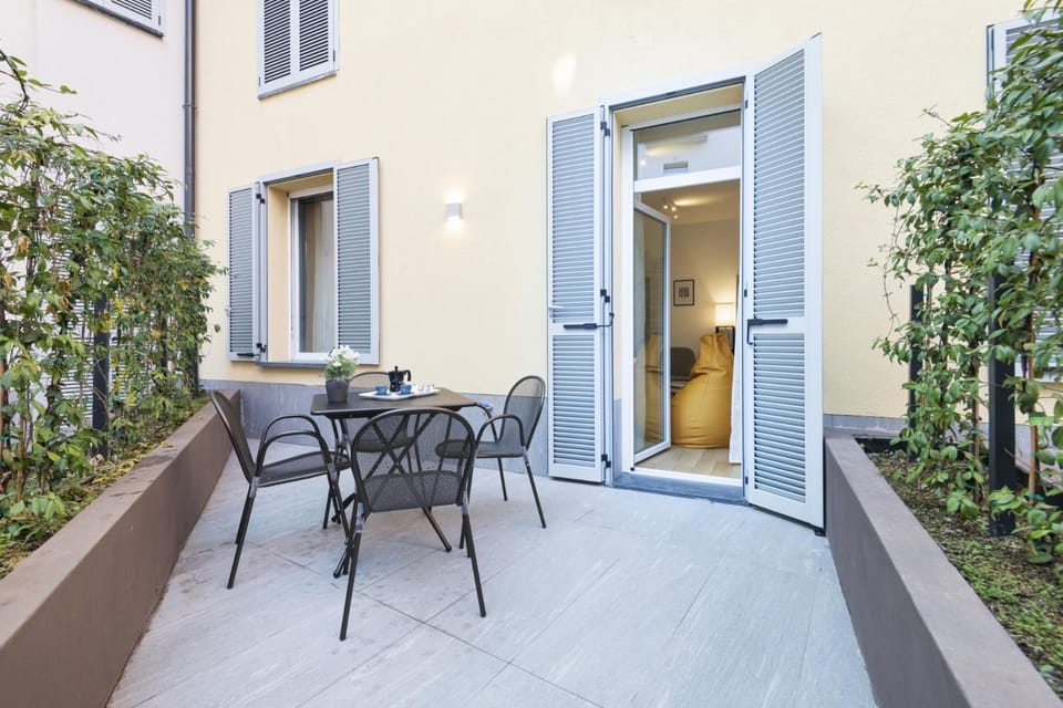 Patio, Seating area, Dining area