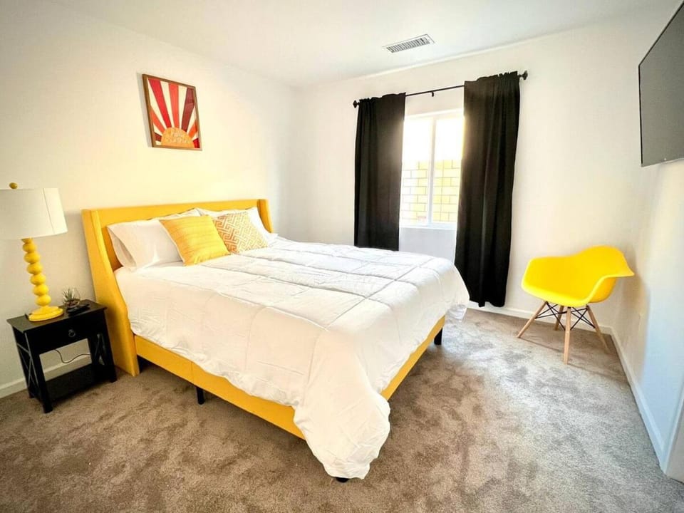 Gorgeous Home, Great Vibes & Nonstop Fun! House in Desert Hot Springs