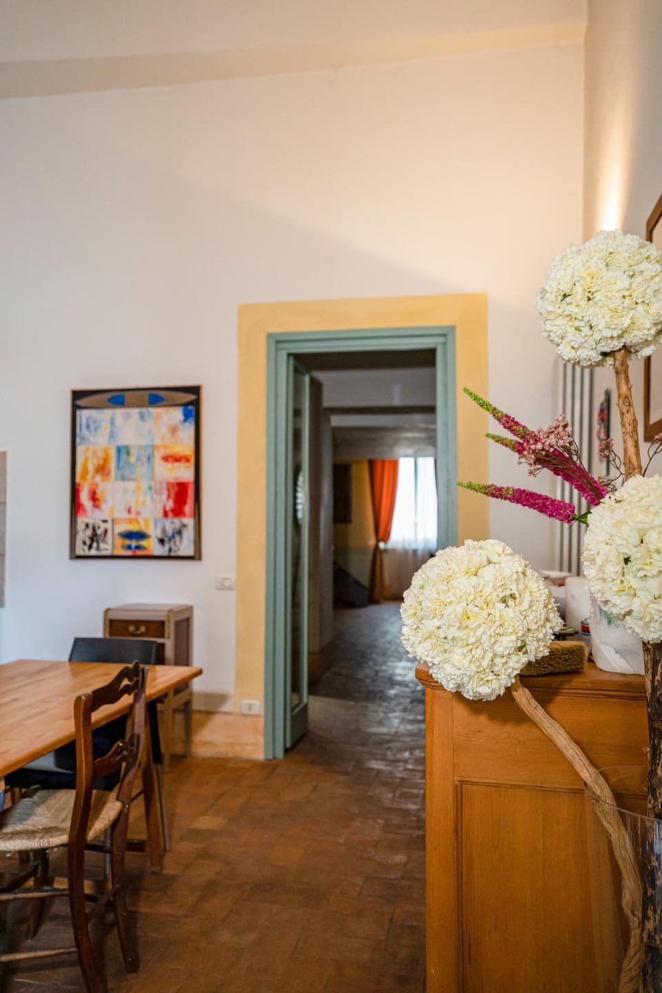 Living room, Decorative detail, Seating area