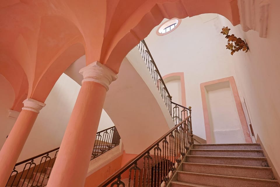 Facade/entrance, Inner courtyard view