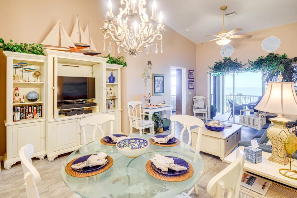 Community Pool: Coastal Escape in Flagler Beach House in Flagler Beach