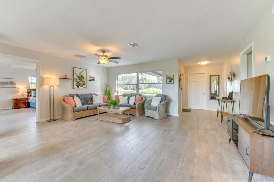 Nature-Packed Family Escape Near Lake Tohopekaliga House in Poinciana