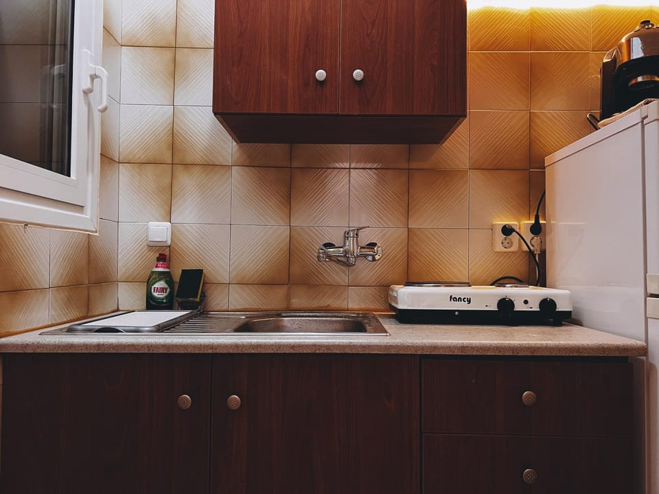 Kitchen or kitchenette, stove