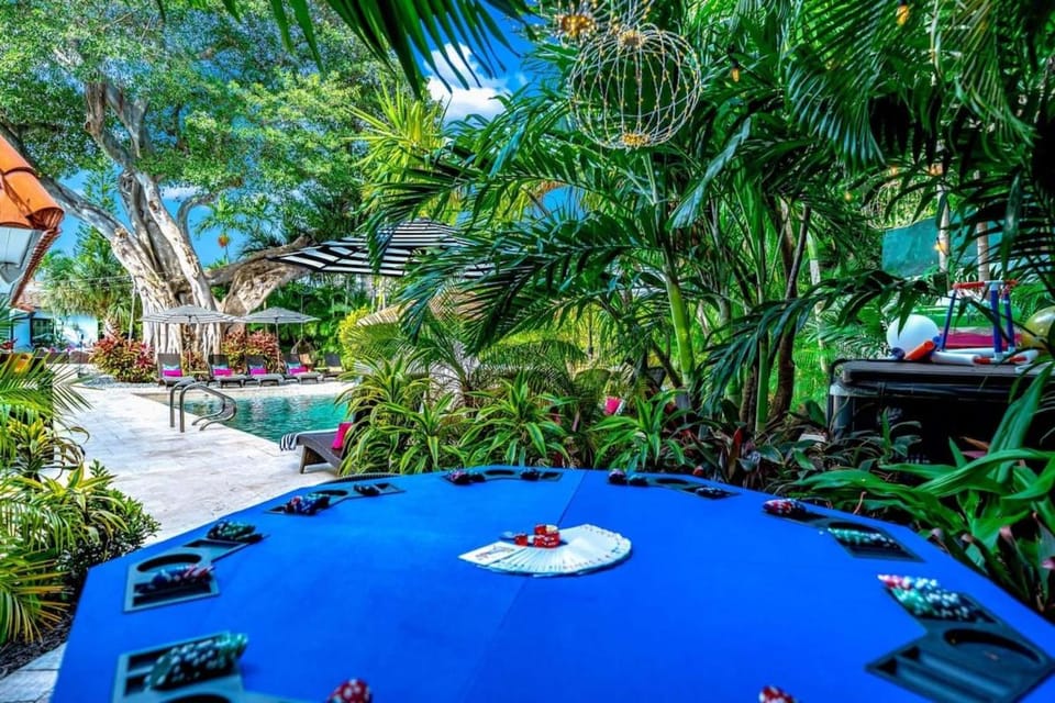 Swimming pool