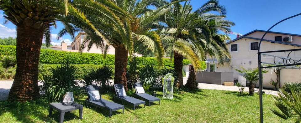 Spring, Garden view, sunbed