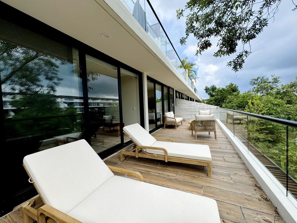 Day, Natural landscape, Garden, View (from property/room), Balcony/Terrace, Balcony/Terrace, Living room, Seating area, Garden view, sunbed