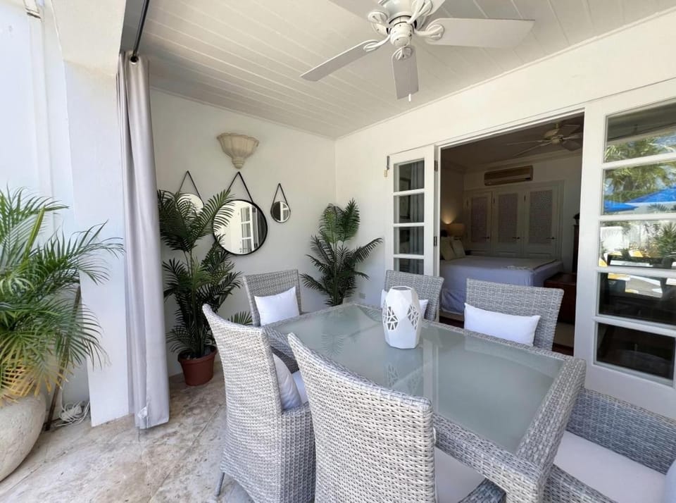 Villa Tamarind Villa in Saint James