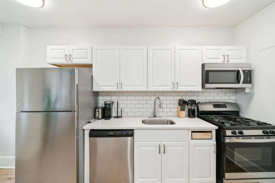 Fairfax Apartments 604 Spacious 1 Bed 1 Bth Apartment in Philadelphia