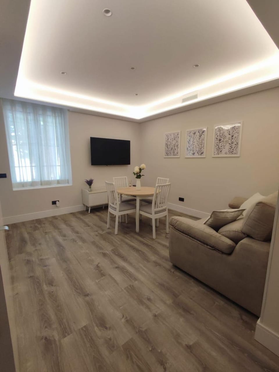 TV and multimedia, Living room, Seating area