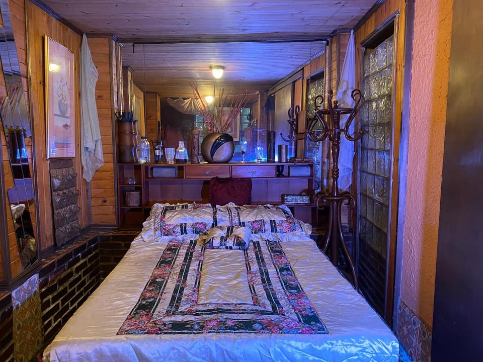 Bed, Photo of the whole room, Bedroom, wardrobe