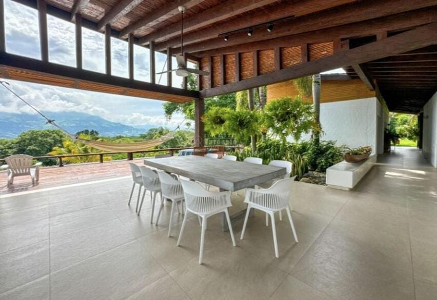 Casa finca Pool & Jacuzzi, Tropical Oasis Villa in Antioquia