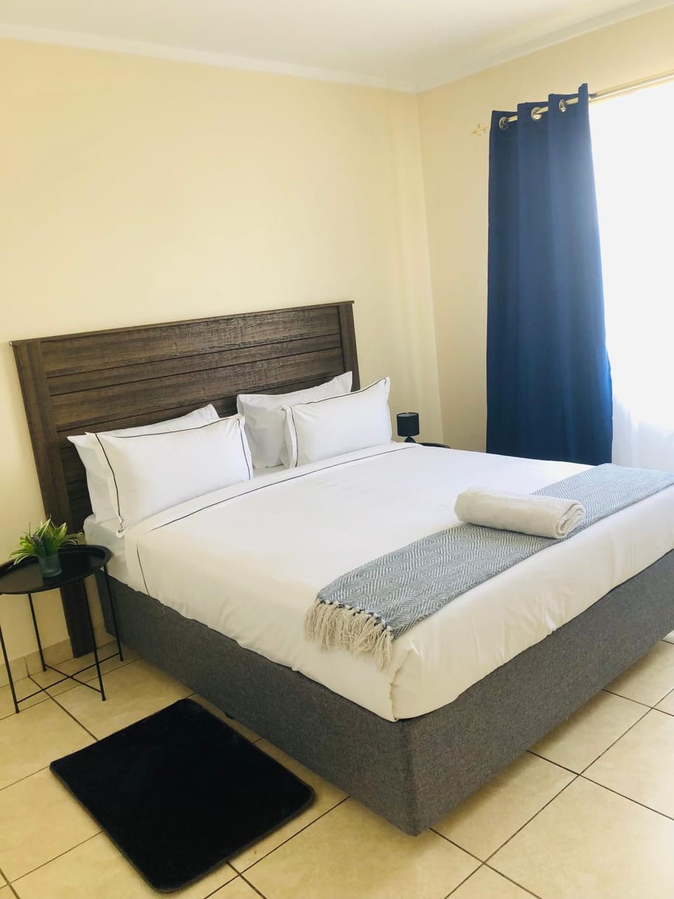 Menlyn Comfort Place Apartment in Pretoria