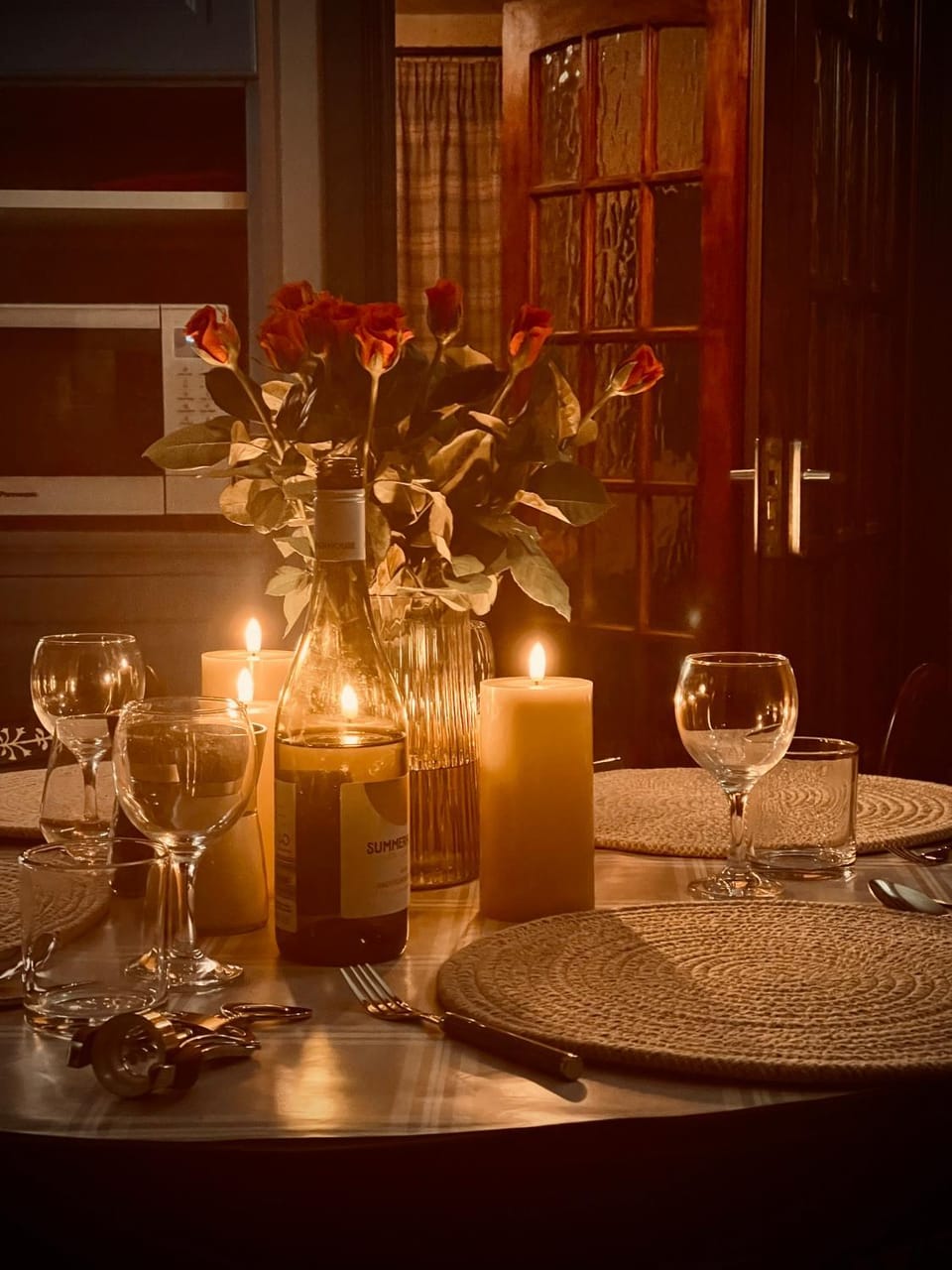Dining area, kitchen