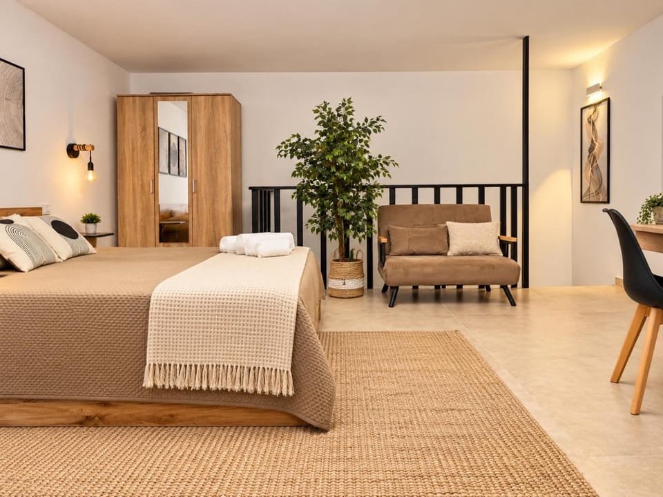Bed, Photo of the whole room, Bedroom