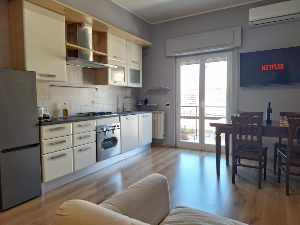 Kitchen or kitchenette, Kitchen or kitchenette, Living room, Dining area, dishwasher, oven, stove, air conditioner