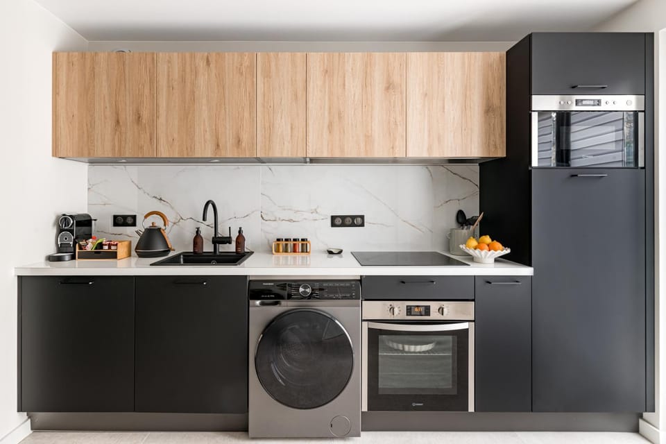 Kitchen or kitchenette