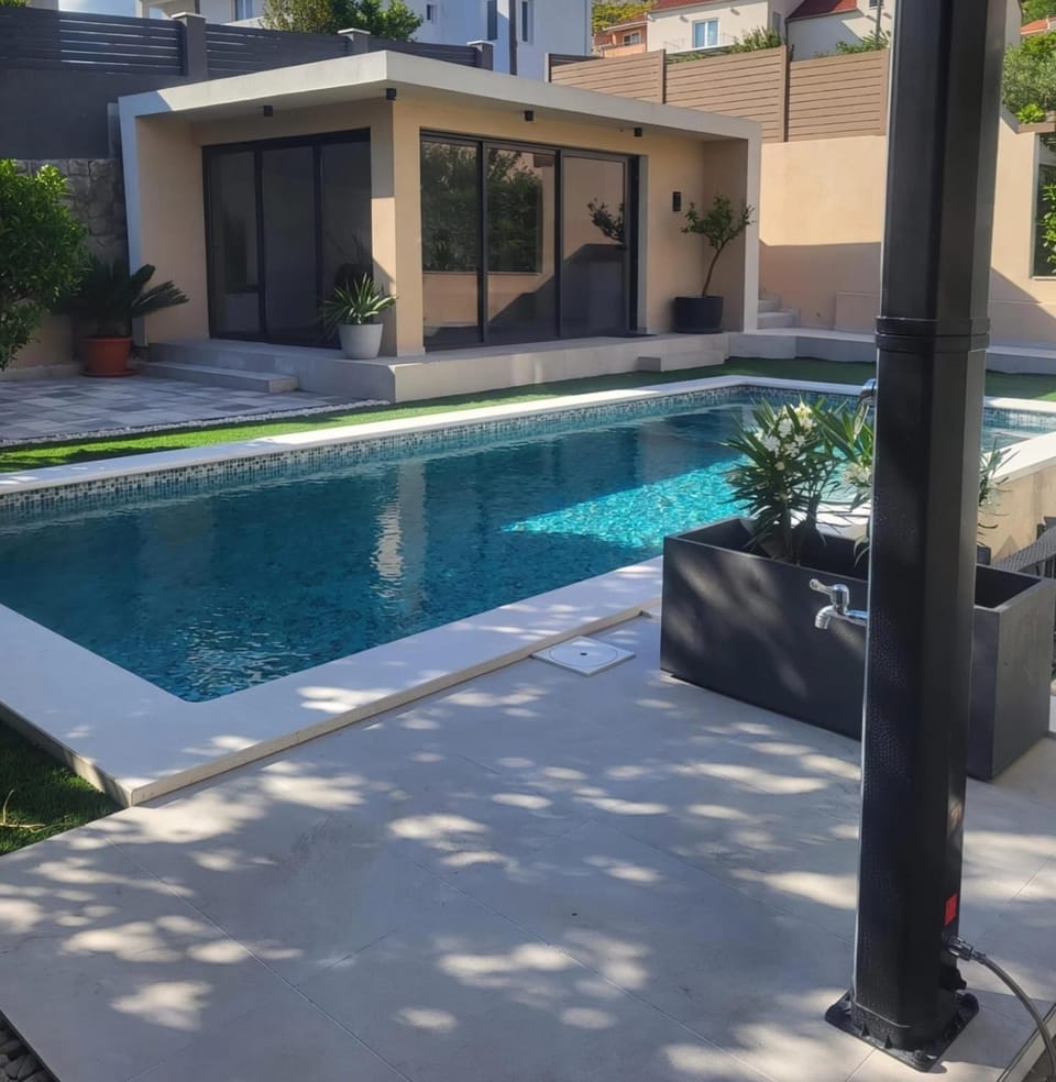 Apartment RUJAN with private heated pool Apartment in Split-Dalmatia County